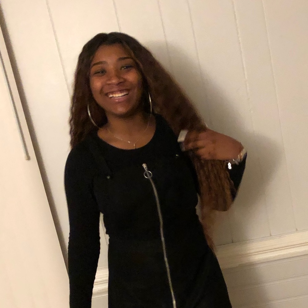 Meet your Posher, Amari